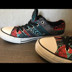 Men’s/Women’s multi-color Converse